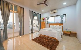 II Jaguar Villa Li